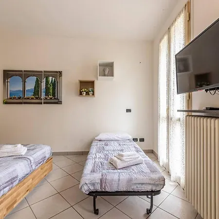 Di - In Centro A 1 Min Da E Stazione - Wifi Lecco