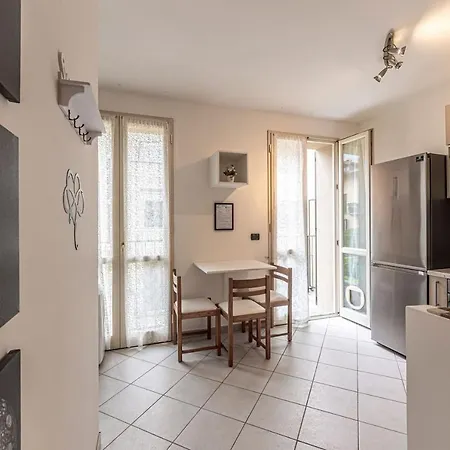 Di - In Centro A 1 Min Da E Stazione - Wifi Lägenhet Lecco