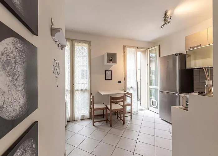 Di - In Centro A 1 Min Da E Stazione - Wifi Apartamento Lecco