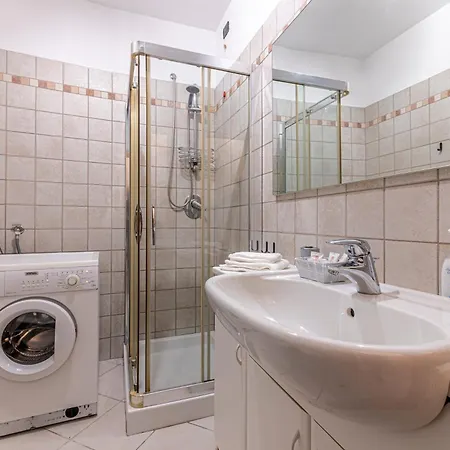 Di - In Centro A 1 Min Da E Stazione - Wifi Lejlighed